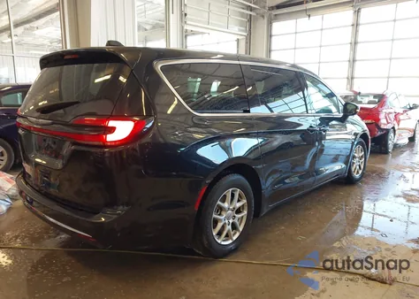 2023 Chrysler Pacifica Touring L z USA, uszkodzony, nr VIN 2C4RC1BG7PR532344